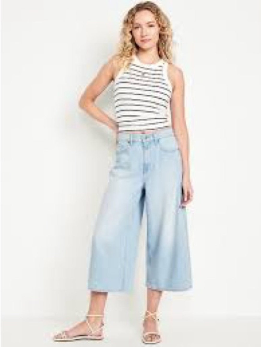 Old Navy Light Wash Women’s high rise baggy wide leg culotte jeans